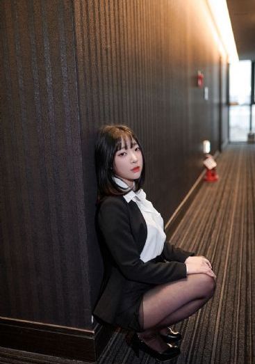 亚洲第一欧美的日产_十万网红美女美酱